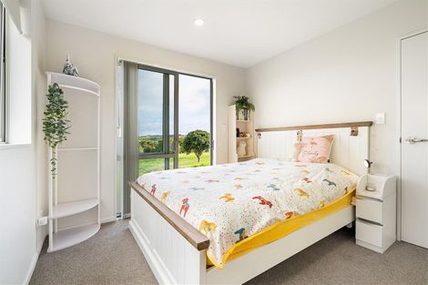 Photo of property in 135 Alec Craig Way, Gulf Harbour, Whangaparaoa, 0930