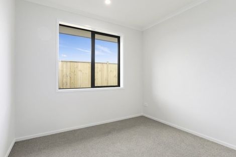 Photo of property in 4 Tahuna Minhinnick Drive, Glenbrook, 2681
