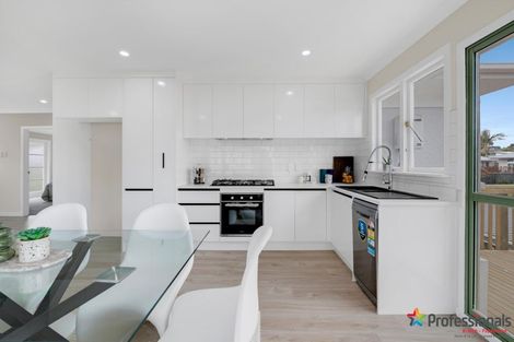 Photo of property in 5 Lane Road, Weymouth, Auckland, 2103