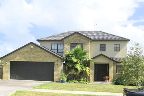 Photo of property in 4 Maidstone Place, Oteha, Auckland, 0632