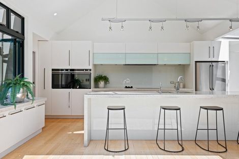 Photo of property in 105 Gladstone Road South, Dalmore, Dunedin, 9010