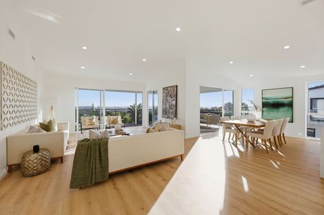 Photo of property in 50 Bleakhouse Road, Howick, Auckland, 2014