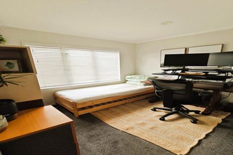 Photo of property in 98 Oaktree Avenue, Browns Bay, Auckland, 0630