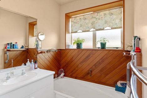 Photo of property in 3/35 Avonhead Road, Avonhead, Christchurch, 8042