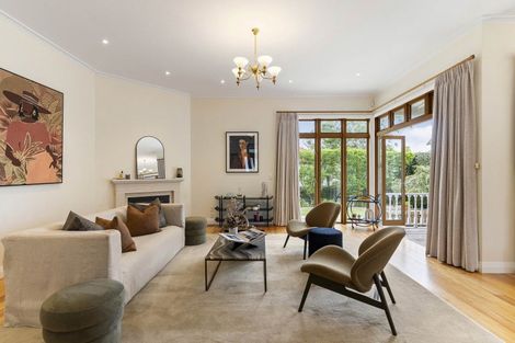 Photo of property in 32 Clarence Road, Northcote Point, Auckland, 0627