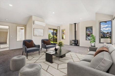 Photo of property in 13 Goldleaf Hill, Queenstown, 9300