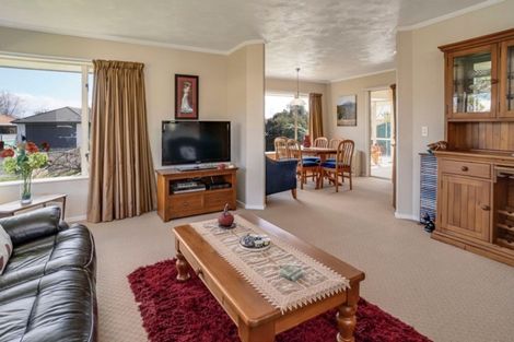 Photo of property in 22 Vining Crescent, Stoke, Nelson, 7011