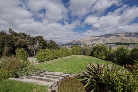 Photo of property in 16 Islington Place, Wanaka, 9305