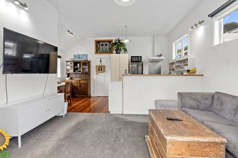 Photo of property in 34 Rua Street, Lyall Bay, Wellington, 6022