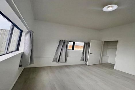 Photo of property in 127 Lancaster Road, Beach Haven, Auckland, 0626