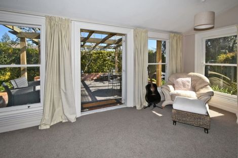 Photo of property in 280 Cashmere Road, Westmorland, Christchurch, 8025