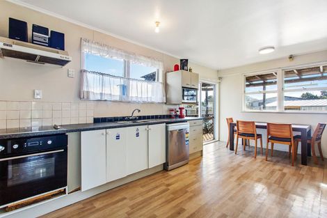 Photo of property in 8 Lympne Lane, Mangere, Auckland, 2022