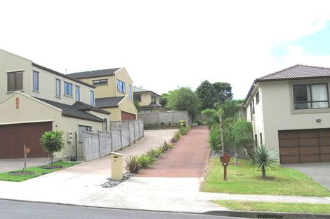 Photo of property in 37 Hogarth Rise, West Harbour, Auckland, 0618