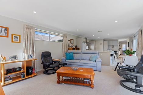 Photo of property in 27 Allington Place, Bethlehem, Tauranga, 3110