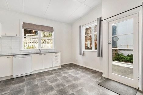 Photo of property in 22 Owen Street, Newtown, Wellington, 6021