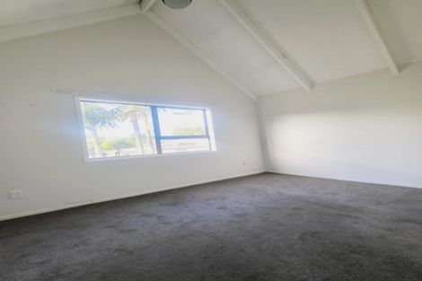 Photo of property in 153 Everglade Drive, Totara Heights, Auckland, 2105