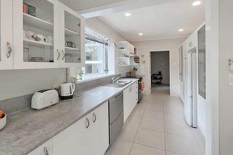 Photo of property in 10 Cremorne Avenue, Hokowhitu, Palmerston North, 4410