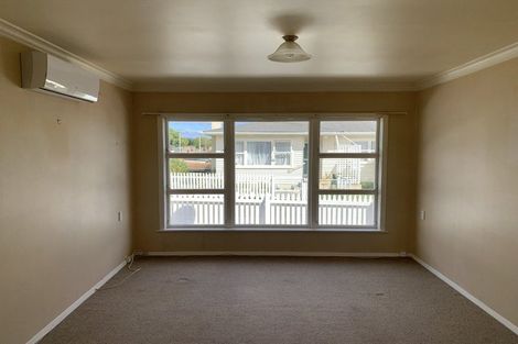 Photo of property in 10 Eton Place, Levin, 5510