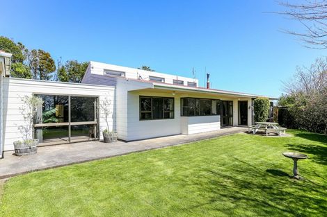 Photo of property in 1042 Carrington Road, Hurworth, New Plymouth, 4371
