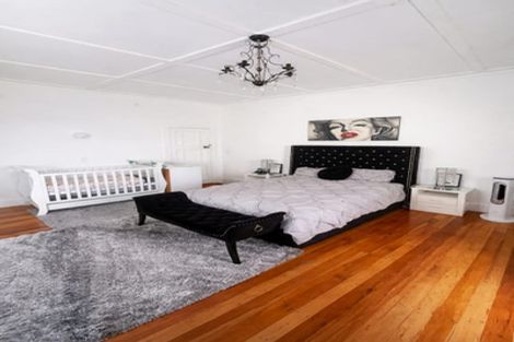 Photo of property in 13 Chester Street, Waverley, 4510