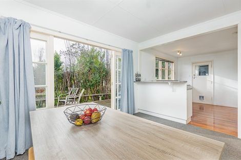 Photo of property in 14 Marsden Place, Awapuni, Palmerston North, 4412