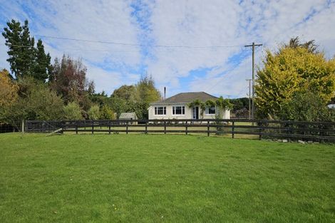 Photo of property in 420 Dunrobin Road, Fuchsia Creek, Oamaru, 9491