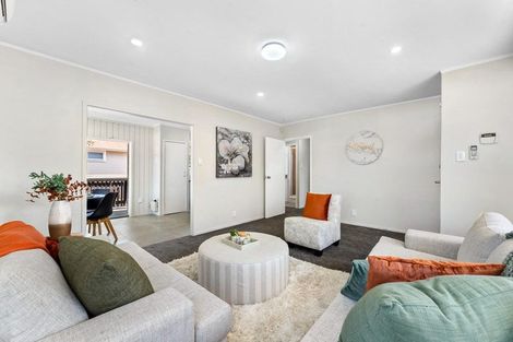 Photo of property in 19 Ribblesdale Road, Henderson, Auckland, 0612