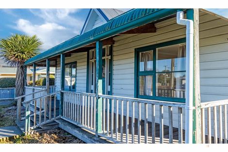 Photo of property in 1 Augustine Street, Waimate, 7924