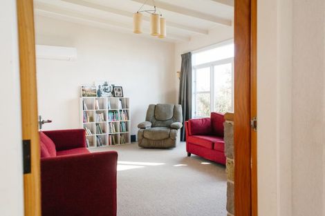 Photo of property in 31 Dowse Drive, Maungaraki, Lower Hutt, 5010