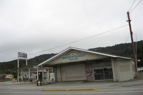 Photo of property in 695 Seven Mile Road, Runanga, 7803