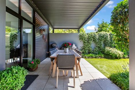 Photo of property in 14 Cheviot Road, Lowry Bay, Lower Hutt, 5013