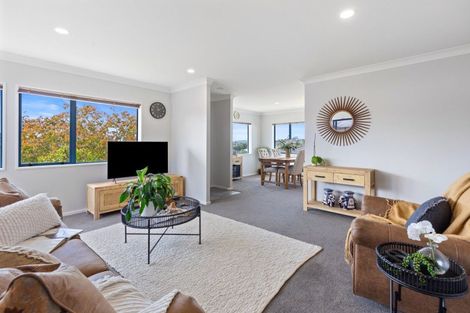 Photo of property in 16 Karamu Terrace, Pyes Pa, Tauranga, 3112