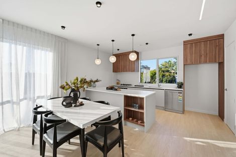 Photo of property in 2/3 Corrella Road, Belmont, Auckland, 0622