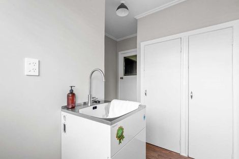 Photo of property in 521a Devonport Road, Tauranga South, Tauranga, 3112