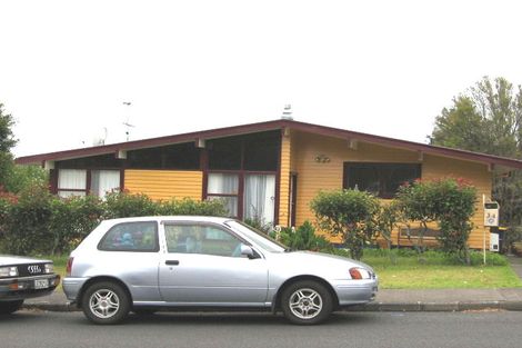 Photo of property in 34 Tamahere Drive, Glenfield, Auckland, 0629