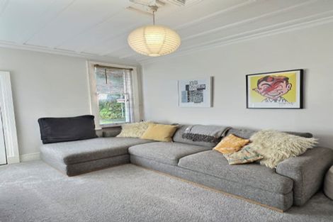 Photo of property in 37 Milton Road, Bluff Hill, Napier, 4110