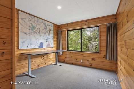 Photo of property in 12 Highland Avenue, Titirangi, Auckland, 0604