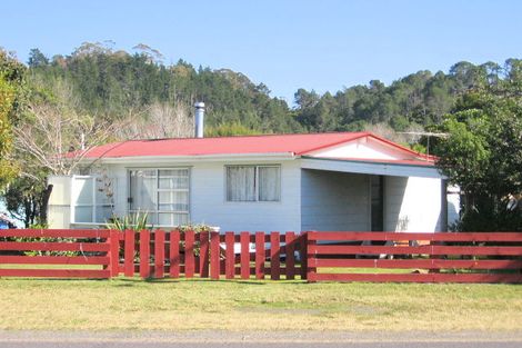 Photo of property in 14 Captain Cook Road, Cooks Beach, Whitianga, 3591