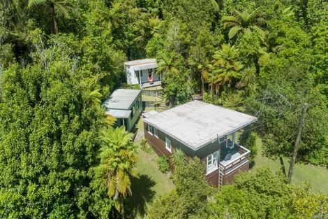 Photo of property in 19 Tombleson Road, Lake Rotoma, Rotorua, 3074