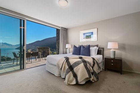 Photo of property in 4/25 Belfast Terrace, Queenstown, 9300