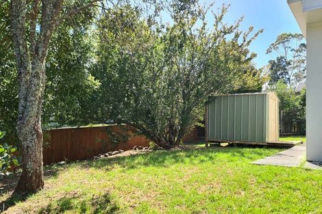Photo of property in 3 St Margaret Place, West Harbour, Auckland, 0618