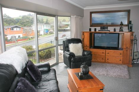 Photo of property in 10 Kinmont Crescent, Kinmont Park, Mosgiel, 9024