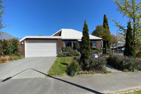 Photo of property in 70 Apsley Drive, Avonhead, Christchurch, 8042