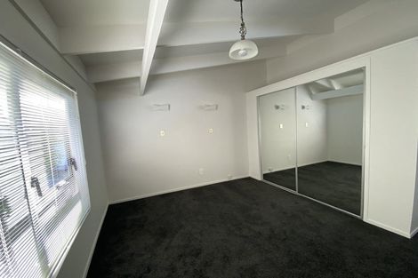 Photo of property in 1/13 Girrahween Drive, Totara Vale, Auckland, 0629