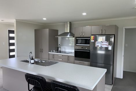 Photo of property in 52 Shillingford Boulevard, Rolleston, 7615