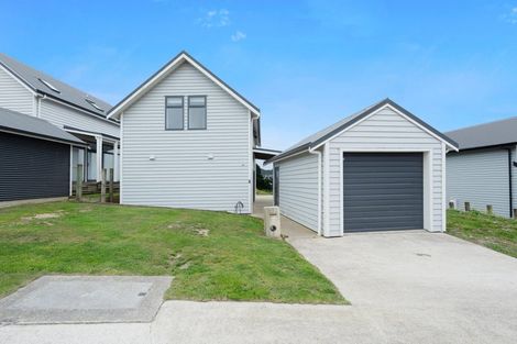 Photo of property in 54 Spenmoor Street, Newlands, Wellington, 6037