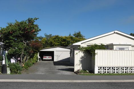 Photo of property in 4 Selwyn Street, Leeston, 7632