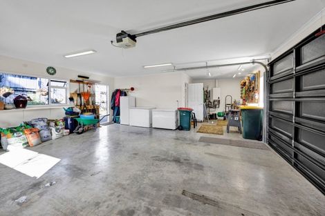 Photo of property in 15 Anderson Way, Highlands Park, New Plymouth, 4312