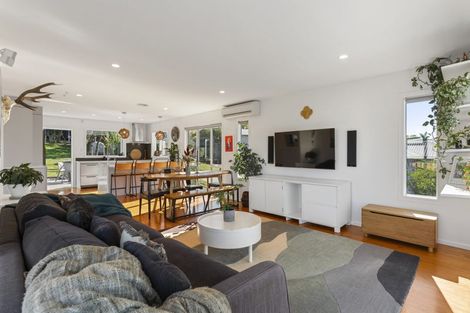 Photo of property in 31 Lingfield Street, Glenfield, Auckland, 0629