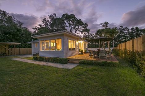 Photo of property in 49 Cambridge Road, Riverhead, 0820